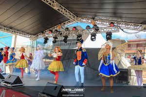 Natal na Pra&ccedil;a da Bica 