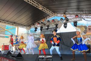 Natal na Pra&ccedil;a da Bica 