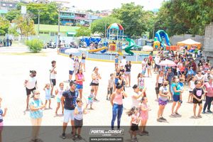 Natal na Pra&ccedil;a da Bica 