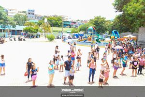 Natal na Pra&ccedil;a da Bica 