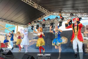 Natal na Pra&ccedil;a da Bica 