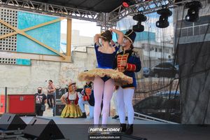 Natal na Pra&ccedil;a da Bica 