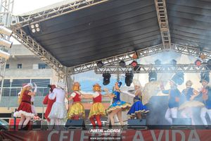 Natal na Pra&ccedil;a da Bica 