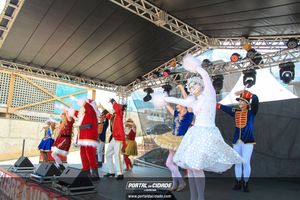 Natal na Pra&ccedil;a da Bica 