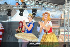 Natal na Pra&ccedil;a da Bica 