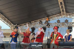 Natal na Pra&ccedil;a da Bica 