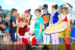 Natal na Pra&ccedil;a da Bica 