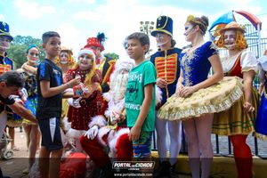 Natal na Pra&ccedil;a da Bica 