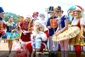 Natal na Pra&ccedil;a da Bica 