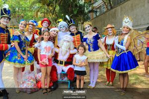 Natal na Pra&ccedil;a da Bica 