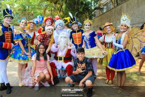 Natal na Pra&ccedil;a da Bica 