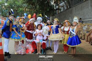 Natal na Pra&ccedil;a da Bica 