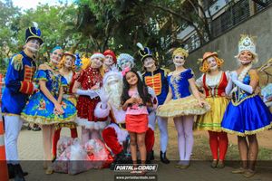 Natal na Pra&ccedil;a da Bica 