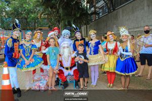 Natal na Pra&ccedil;a da Bica 