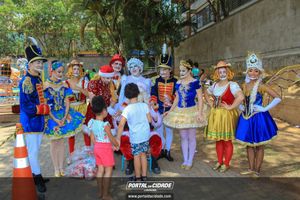 Natal na Pra&ccedil;a da Bica 