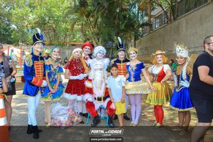Natal na Pra&ccedil;a da Bica 