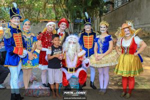 Natal na Pra&ccedil;a da Bica 