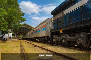 Passeio de trem tur&iacute;stico 