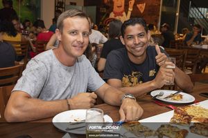 Metru's Pizzaria: Point do fim de semana