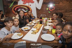 Metru's Pizzaria: Point do fim de semana