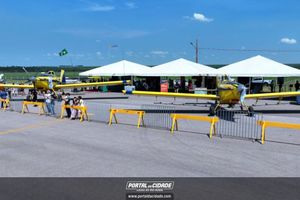 Show nos ares: Semana do Aviador encanta p&uacute;blico com inova&ccedil;&atilde;o e demonstra&ccedil;&otilde;es a&eacute;reas
