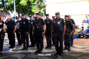 Desfile C&iacute;vico-Militar dos 249 Anos do Anivers&aacute;rio da Cidade