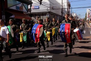 Desfile C&iacute;vico-Militar dos 249 Anos do Anivers&aacute;rio da Cidade