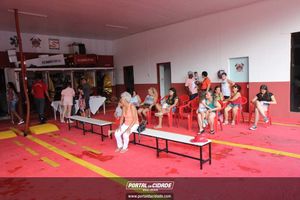 Dona Lia faz alegria da crian&ccedil;ada na sede do Bombeiro Municipal