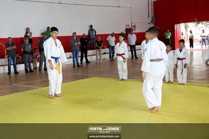 Inaugura&ccedil;&atilde;o da revitaliza&ccedil;&atilde;o do gin&aacute;sio da Vila Dias