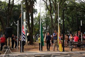 Desfile  C&iacute;vico e Hasteamento das Bandeiras no dia da Independ&ecirc;ncia
