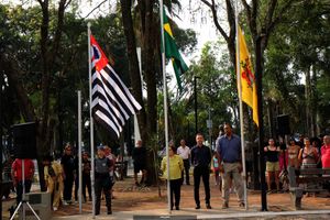 Desfile  C&iacute;vico e Hasteamento das Bandeiras no dia da Independ&ecirc;ncia