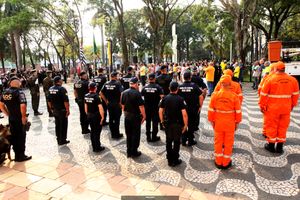 Desfile  C&iacute;vico e Hasteamento das Bandeiras no dia da Independ&ecirc;ncia