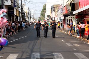 Desfile  C&iacute;vico e Hasteamento das Bandeiras no dia da Independ&ecirc;ncia