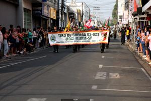 Desfile  C&iacute;vico e Hasteamento das Bandeiras no dia da Independ&ecirc;ncia