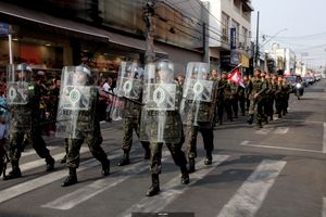 Desfile  C&iacute;vico e Hasteamento das Bandeiras no dia da Independ&ecirc;ncia