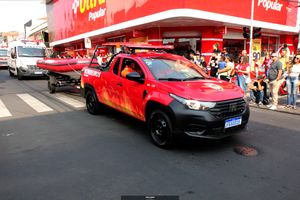 Desfile  C&iacute;vico e Hasteamento das Bandeiras no dia da Independ&ecirc;ncia