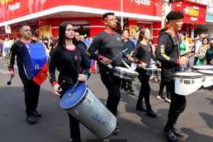 Desfile  C&iacute;vico e Hasteamento das Bandeiras no dia da Independ&ecirc;ncia
