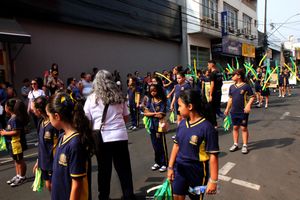 Desfile  C&iacute;vico e Hasteamento das Bandeiras no dia da Independ&ecirc;ncia