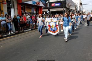 Desfile  C&iacute;vico e Hasteamento das Bandeiras no dia da Independ&ecirc;ncia