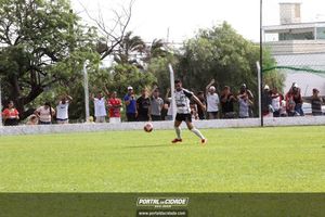Vila Dias campe&atilde;o: confira imagens da final deste domingo na Santa Cruz 