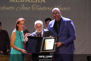 Medalha   Presidente  Jo&atilde;o  Teodoro Xavier
