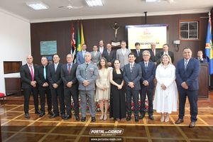 Posse de prefeito, vice-prefeita e vereadores para o mandato 2025-2028