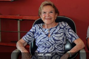 Dona Lia faz alegria da crian&ccedil;ada na sede do Bombeiro Municipal