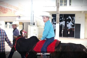 13&ordm; Desfile de Carro de Boi em Nova Resende