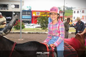13&ordm; Desfile de Carro de Boi em Nova Resende