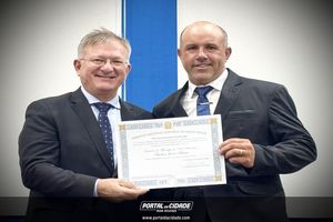 Diploma&ccedil;&atilde;o dos eleitos: Nova Resende, Bom Jesus da Penha e Monte Belo