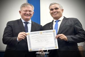 Diploma&ccedil;&atilde;o dos eleitos: Nova Resende, Bom Jesus da Penha e Monte Belo