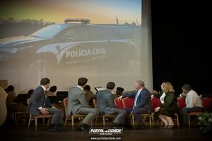 Posse do Chefe de Departamento e do Delegado Regional de Po&ccedil;os de Caldas e Entrega da Medalha de Distin&ccedil;&atilde;o Policial Civil e do Certificado Destaque Profissional