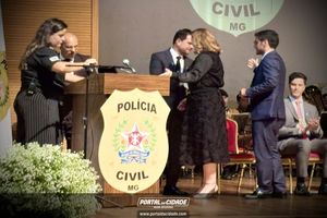 Posse do Chefe de Departamento e do Delegado Regional de Po&ccedil;os de Caldas e Entrega da Medalha de Distin&ccedil;&atilde;o Policial Civil e do Certificado Destaque Profissional