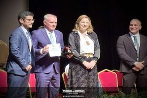 Posse do Chefe de Departamento e do Delegado Regional de Po&ccedil;os de Caldas e Entrega da Medalha de Distin&ccedil;&atilde;o Policial Civil e do Certificado Destaque Profissional